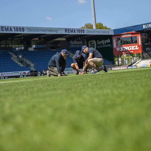 TourTurf MicroPlex + LPT  2-0-0 + 2% Cu 